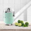 Smeg CJF11PGEU retro citrusprés - világoszöld