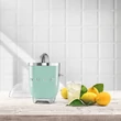 Smeg CJF11PGEU retro citrusprés - világoszöld